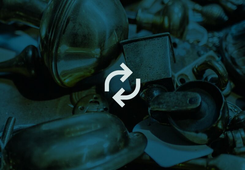 Altmetalle auf einem Schrotthaufen